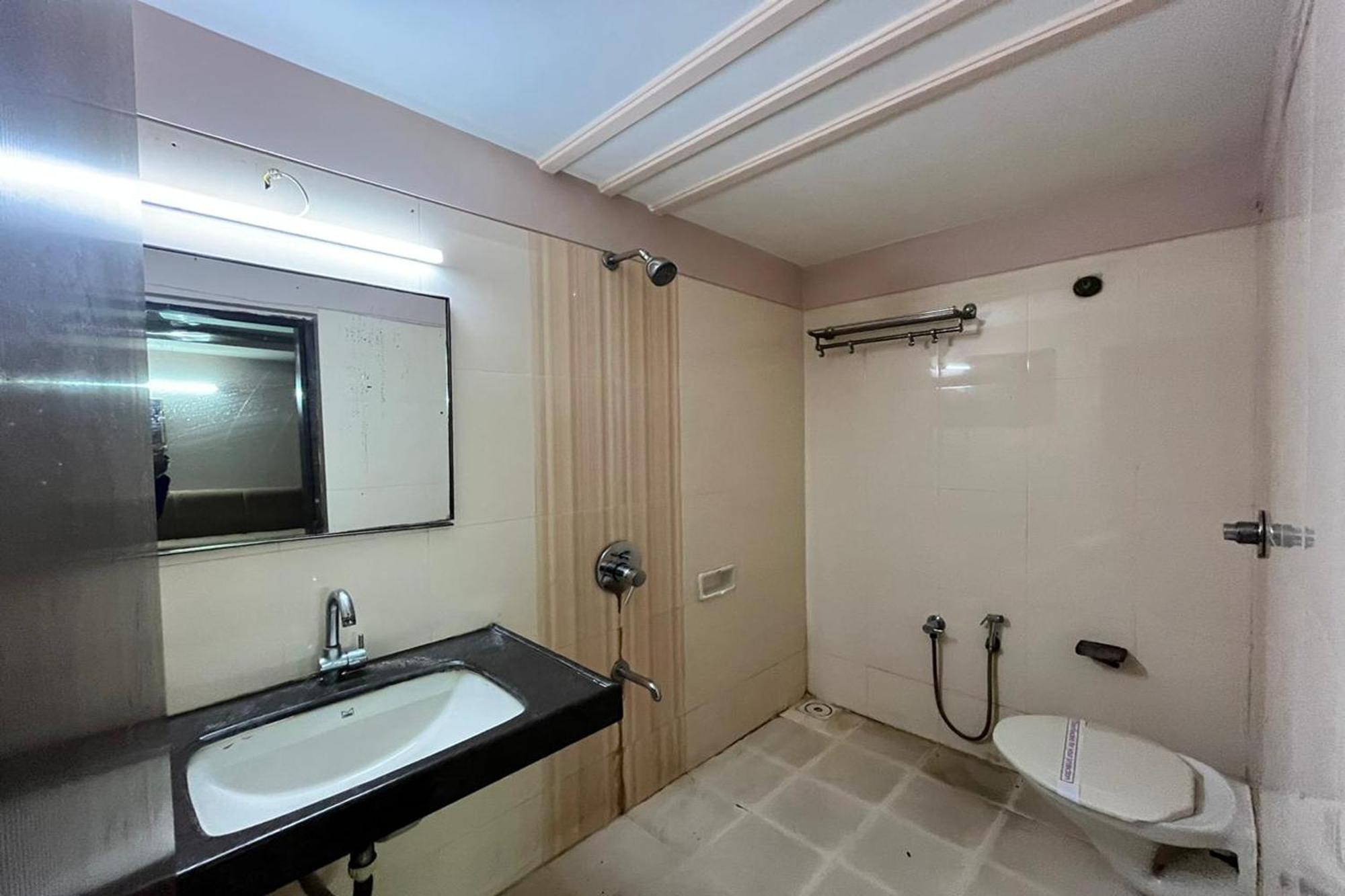 Hotel Shailly Inn Ahmadábád Kültér fotó