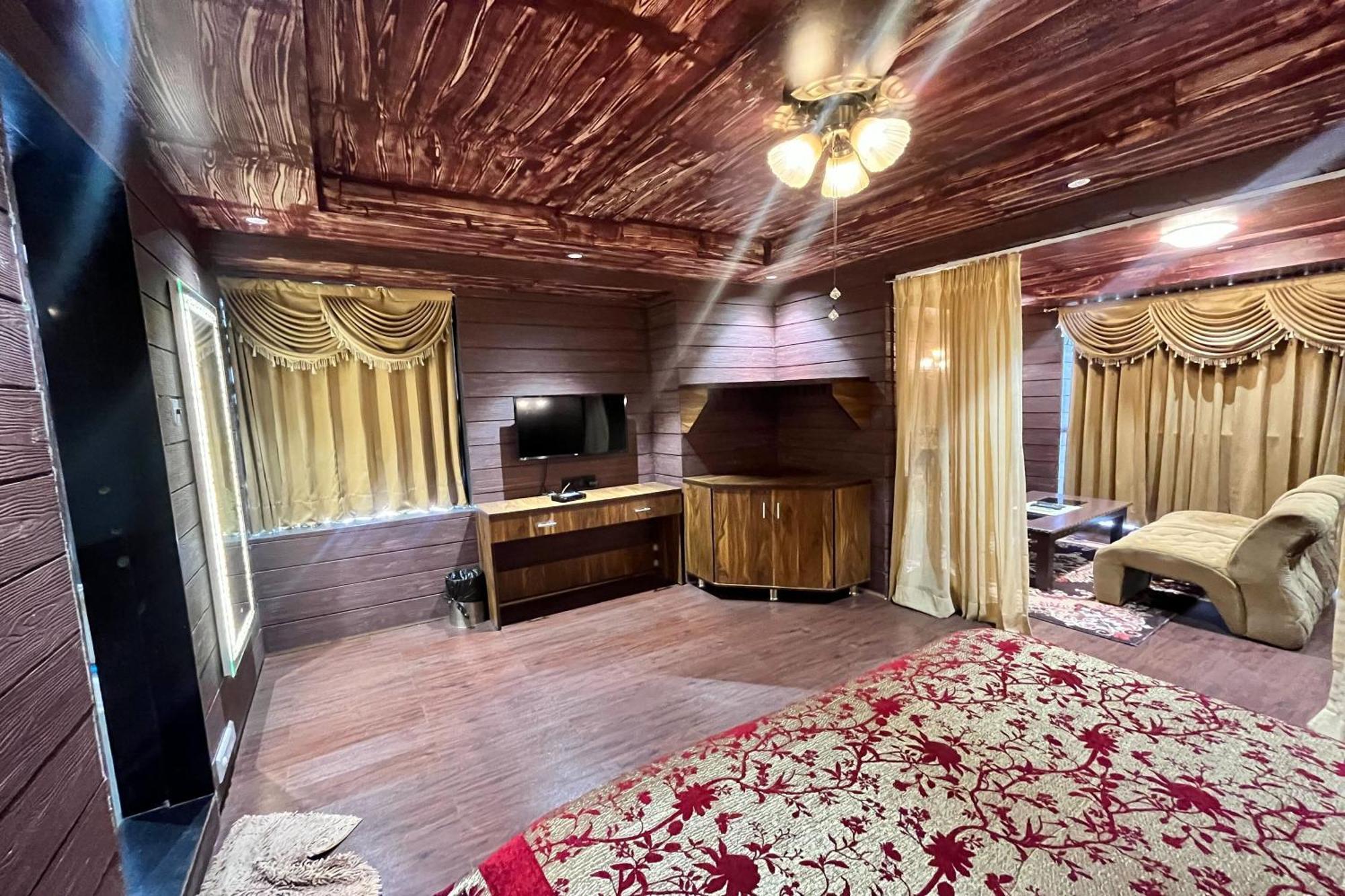 Hotel Shailly Inn Ahmadábád Kültér fotó